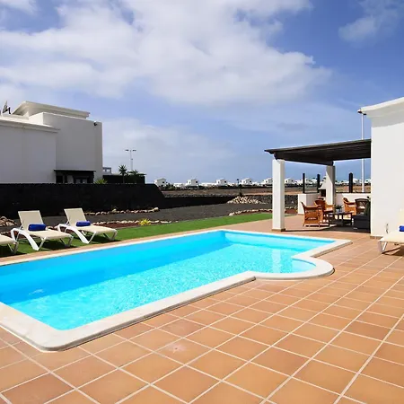 Вилла Aguamarina 4 *